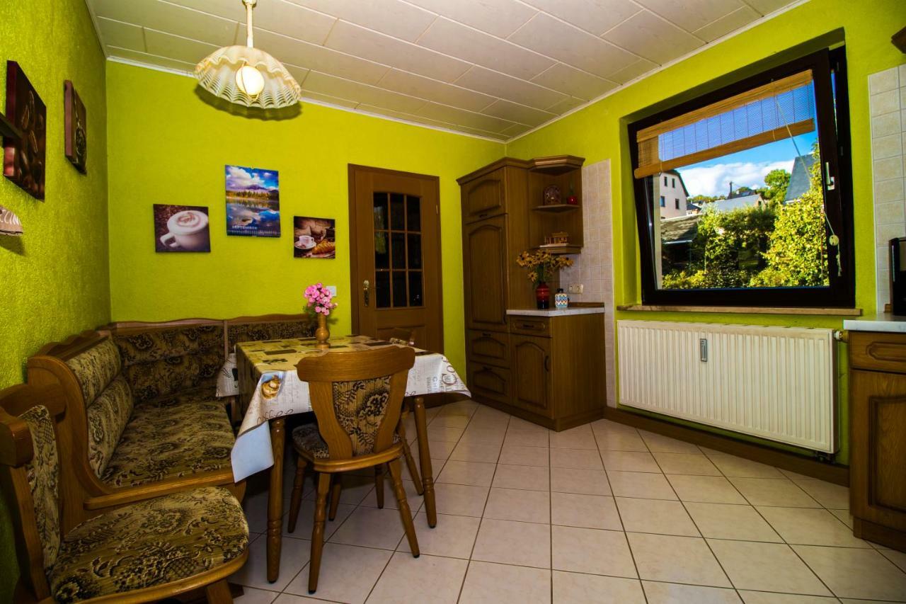 Апартаменты Am Balkon Des Erzgebirges Bernsbach Экстерьер фото
